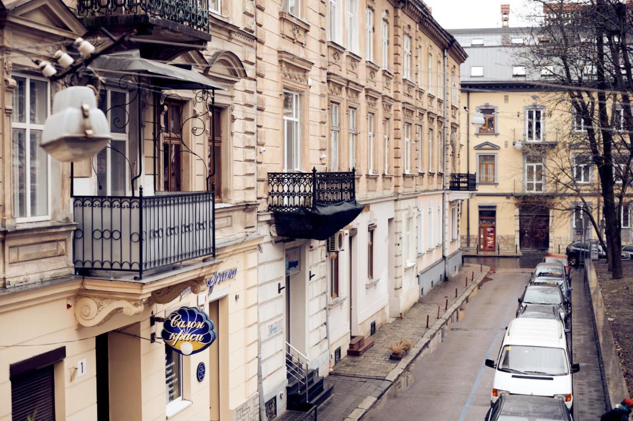 Apartments Near Potocki Palace Lemberg Exterior foto